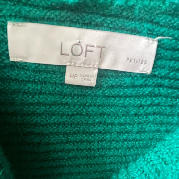 LOFT long sleeve turtleneck sweater, green, size MP - Picture 2 of 6